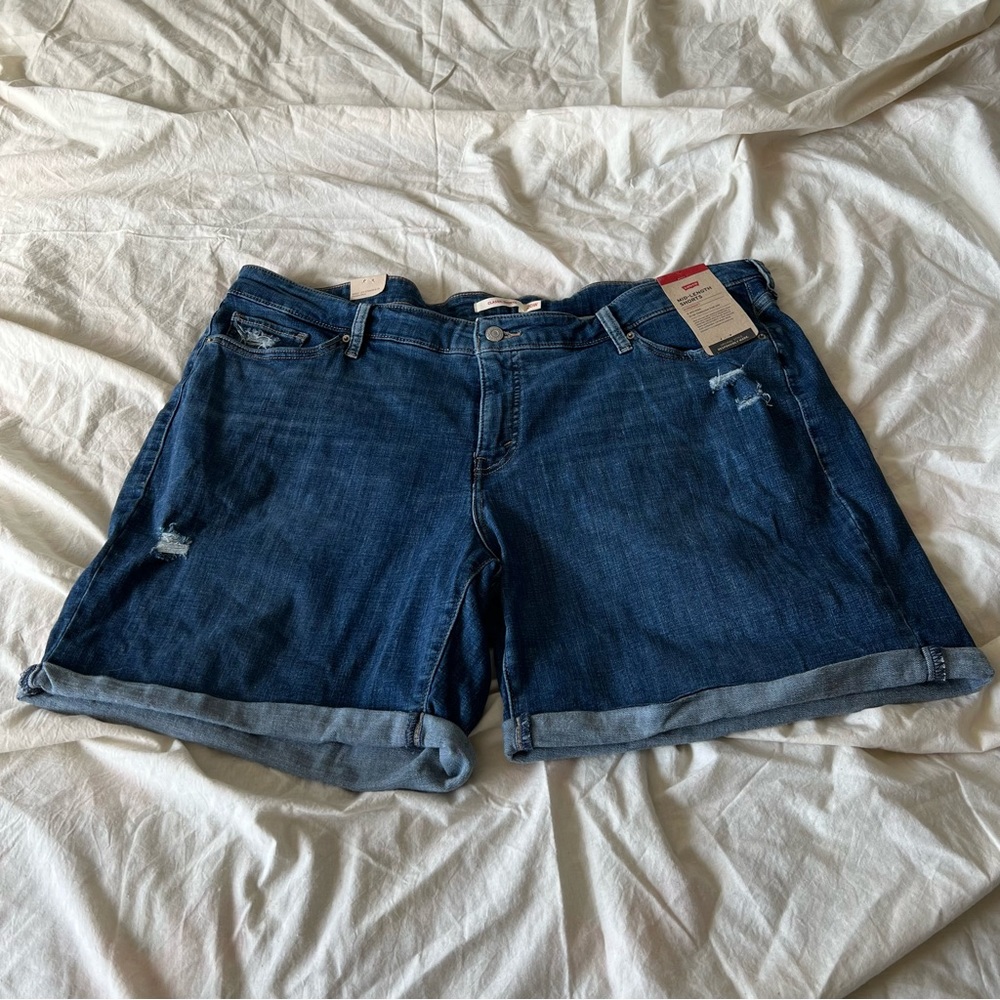 NWT Levi’s Shorts